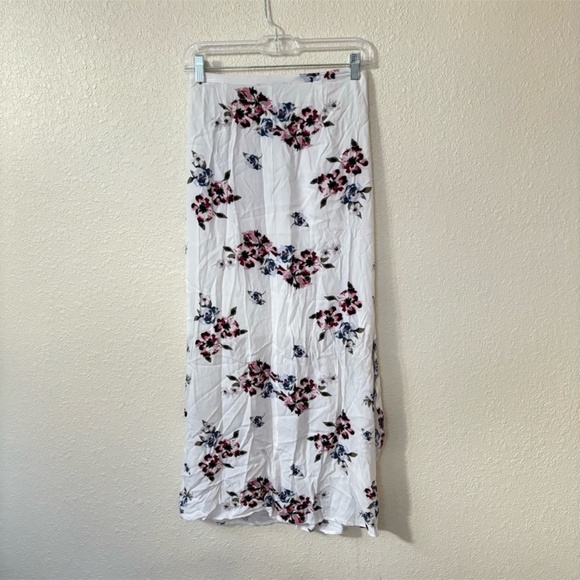 Kendall & Kylie White Floral Print Wrap Maxi Skirt Medium - Picture 6 of 8